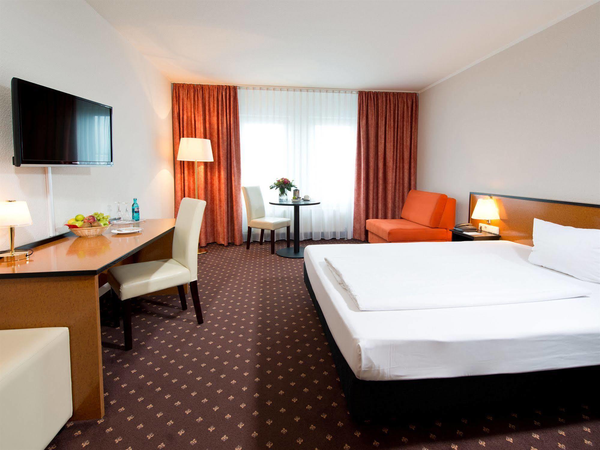 Achat Hotel Hockenheim Εξωτερικό φωτογραφία